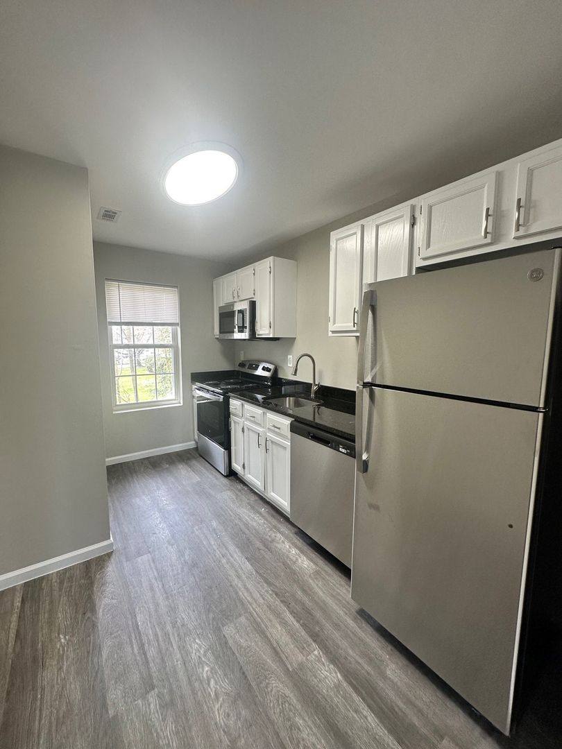 Apartment for rent at 68-70 W Main St, Milford, CT 06460