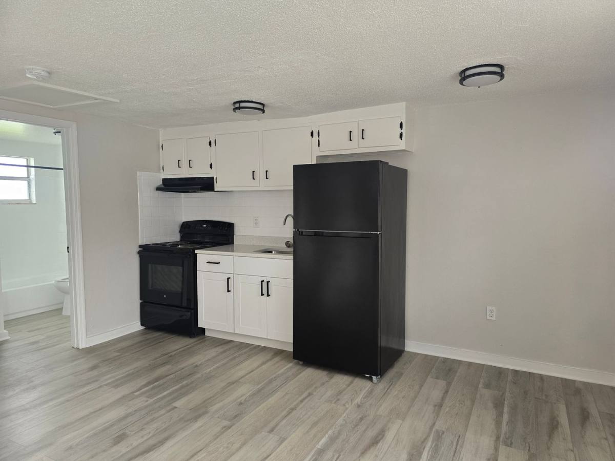 Apartment for rent at 1104 E 140th Ave, Tampa, FL 33613