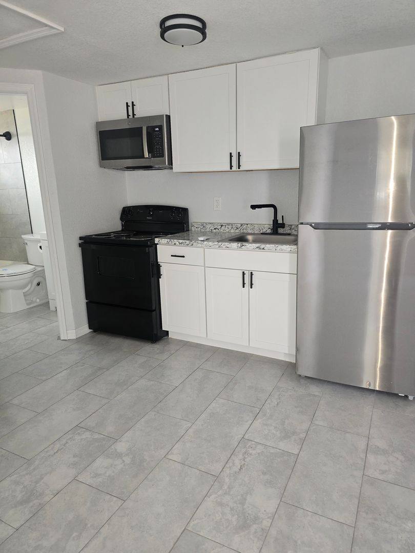 Apartment for rent at 1104 E 140th Ave, Tampa, FL 33613
