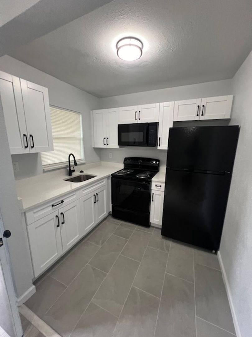 Apartment for rent at 1104 E 140th Ave, Tampa, FL 33613