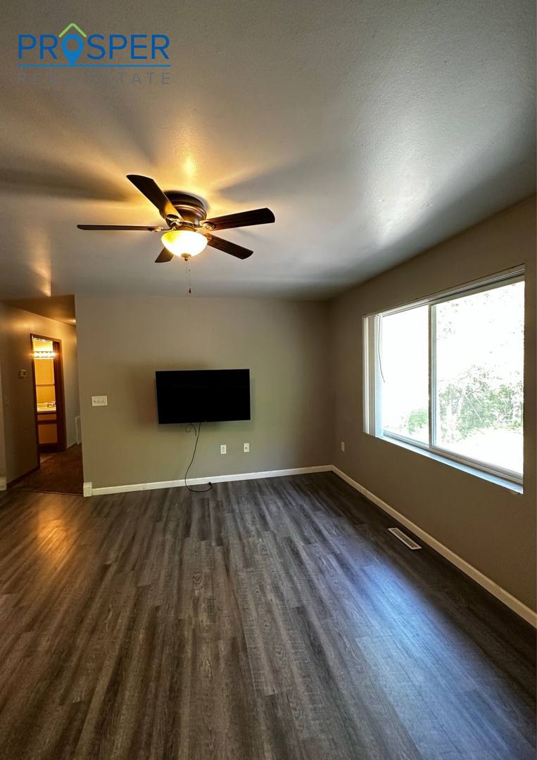 Apartment for rent at 510 Washington St, Eau Claire, WI 54701