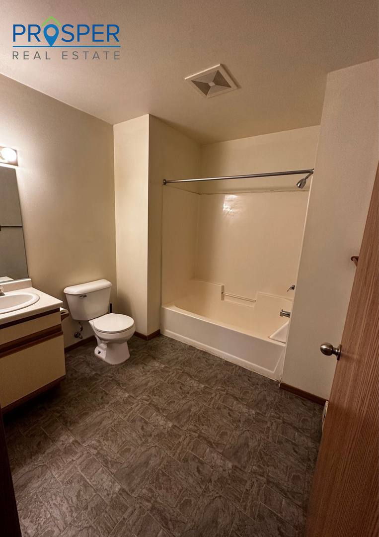 Apartment for rent at 510 Washington St, Eau Claire, WI 54701