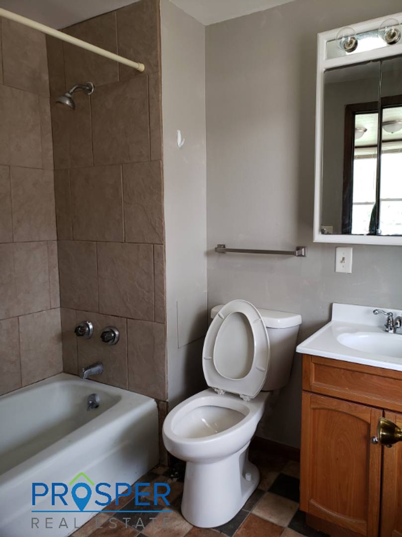 Apartment for rent at 1020 Fifth Ave, Eau Claire, WI 54703