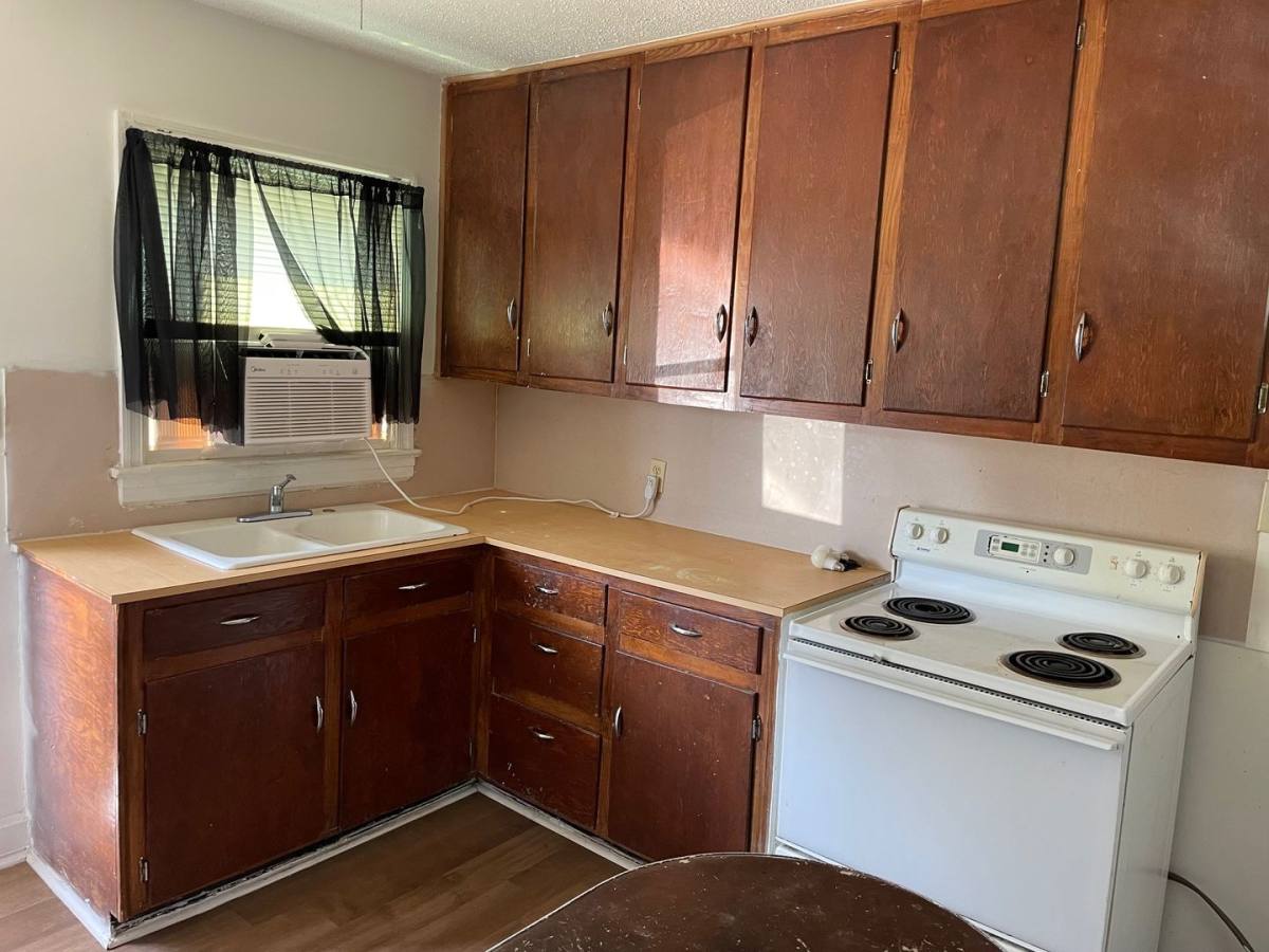 Apartment for rent at 2918-A & B Archdale Rd, High Point, NC 27263