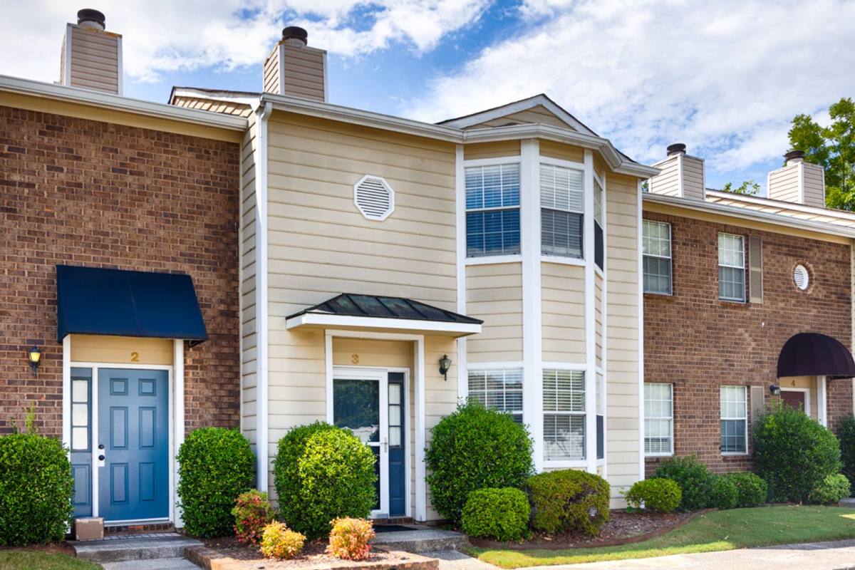 Condo for rent at 11112 Memorial Parkway SW #J3, Huntsville, AL 35803
