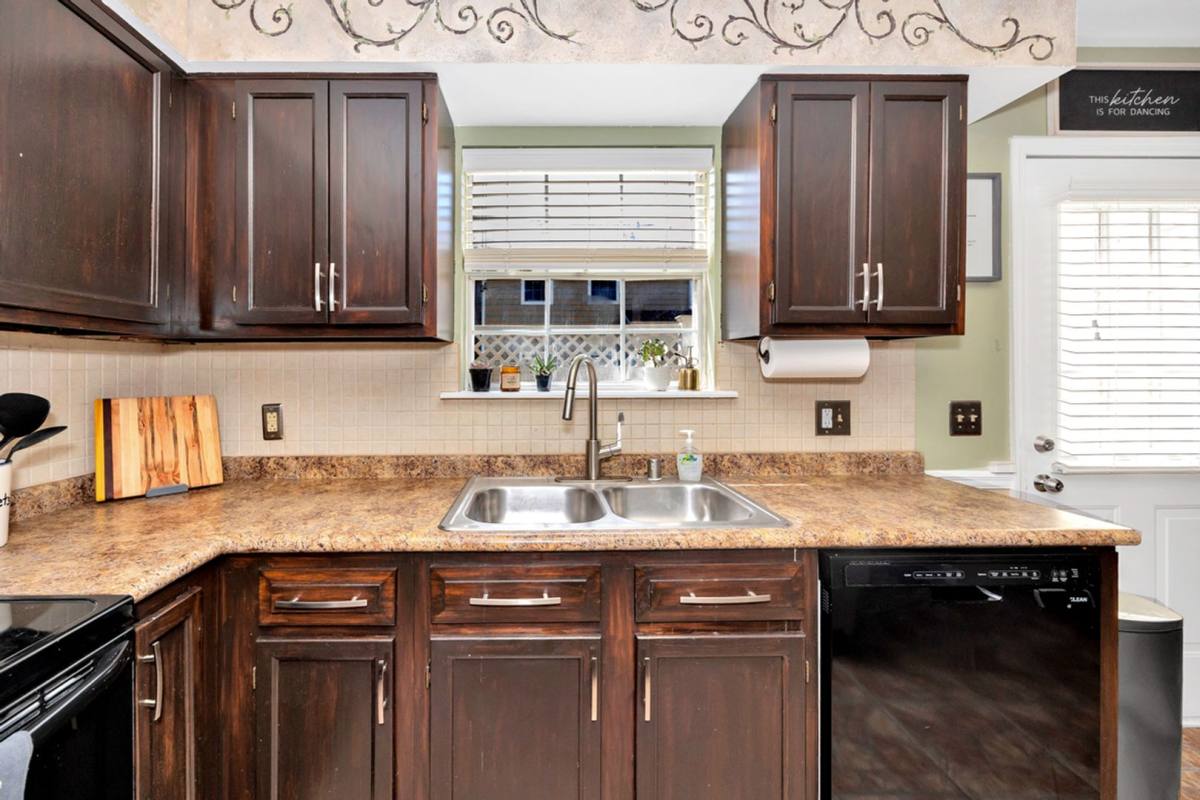Condo for rent at 11112 Memorial Parkway SW #J3, Huntsville, AL 35803