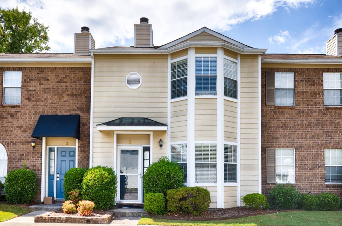 Condo for rent at 11112 Memorial Parkway SW #J3, Huntsville, AL 35803