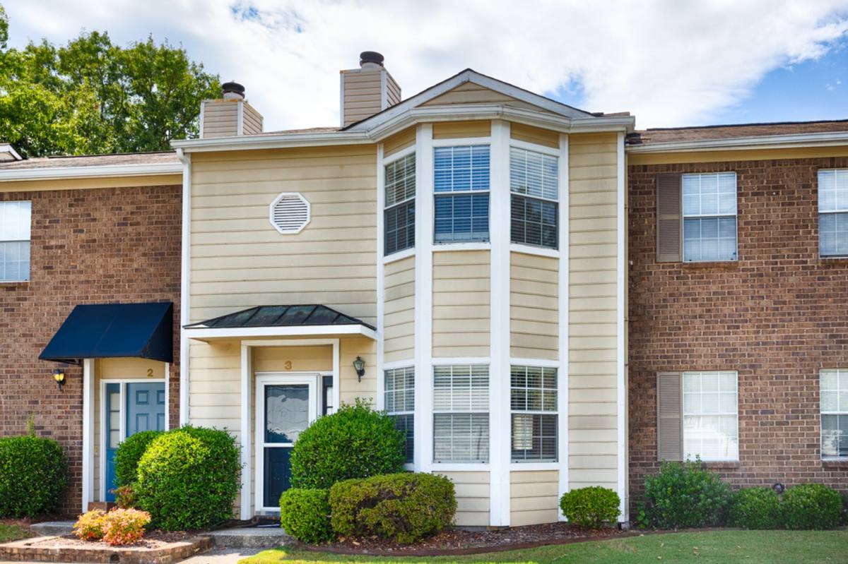 Condo for rent at 11112 Memorial Parkway SW #J3, Huntsville, AL 35803