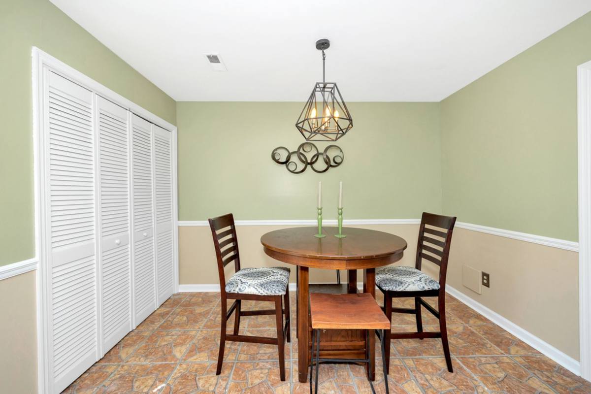 Condo for rent at 11112 Memorial Parkway SW #J3, Huntsville, AL 35803