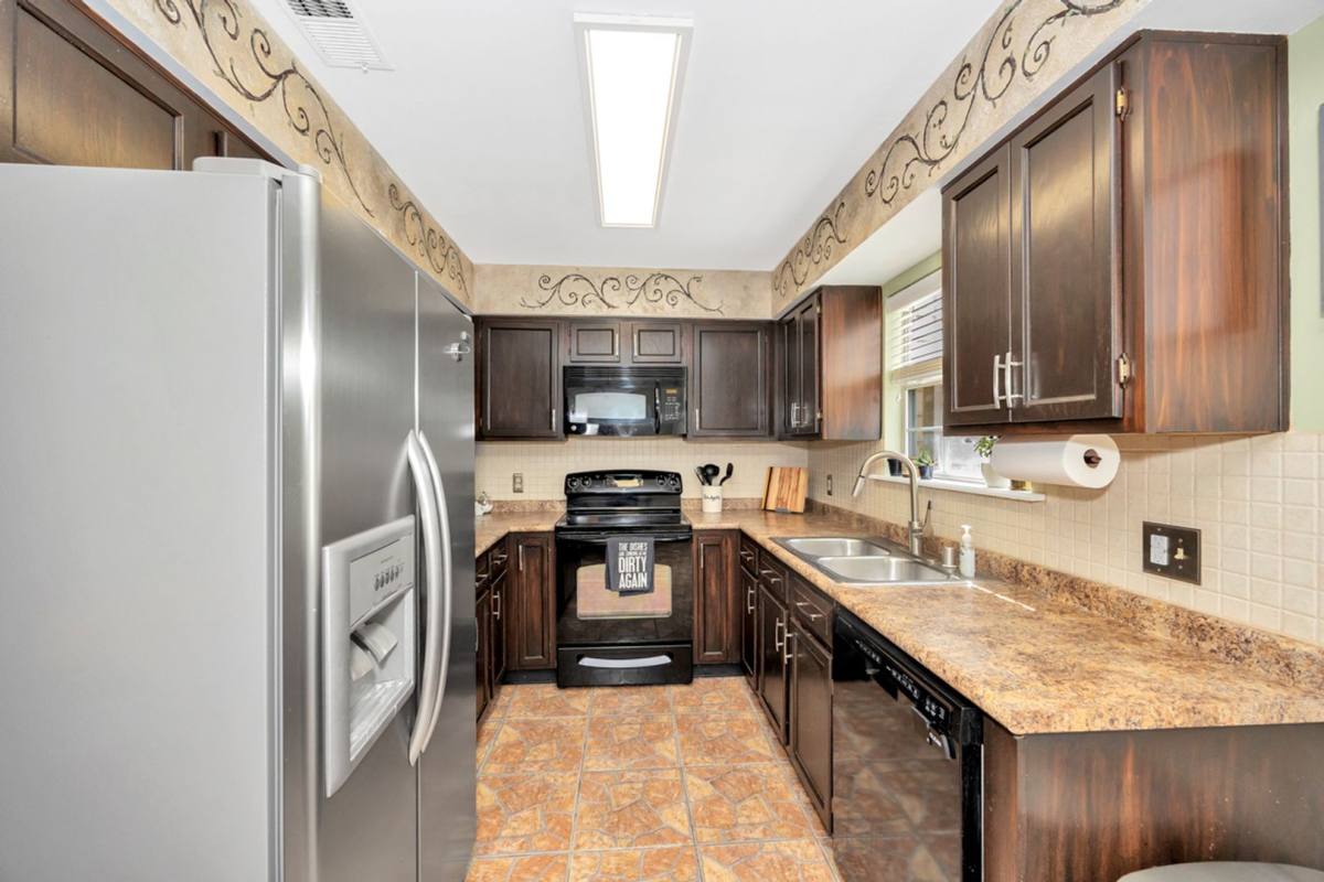 Condo for rent at 11112 Memorial Parkway SW #J3, Huntsville, AL 35803