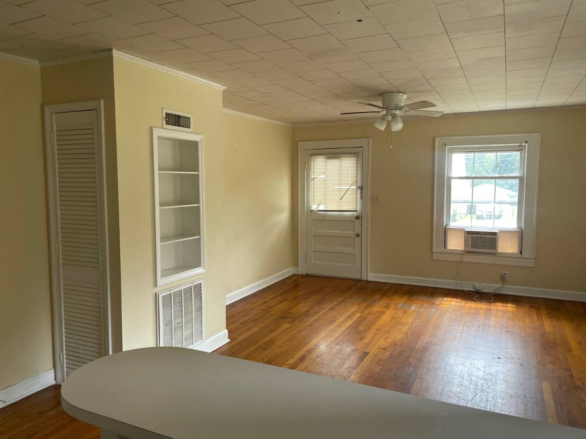 Apartment for rent at 525 A & B Weaver Ave, High Point, NC 27263
