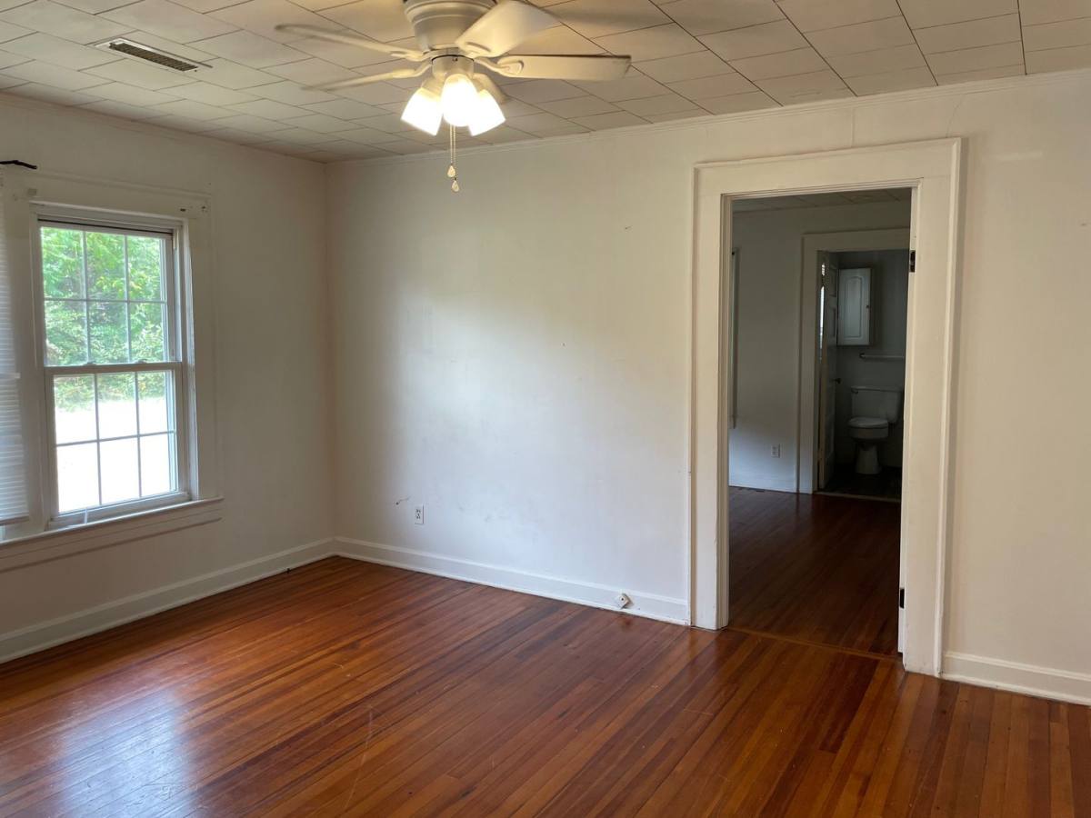 Apartment for rent at 525 A & B Weaver Ave, High Point, NC 27263