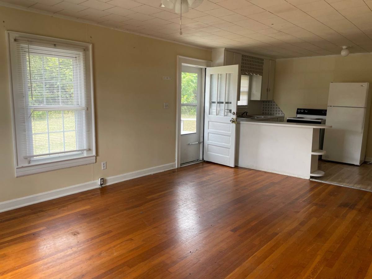 Apartment for rent at 525 A & B Weaver Ave, High Point, NC 27263