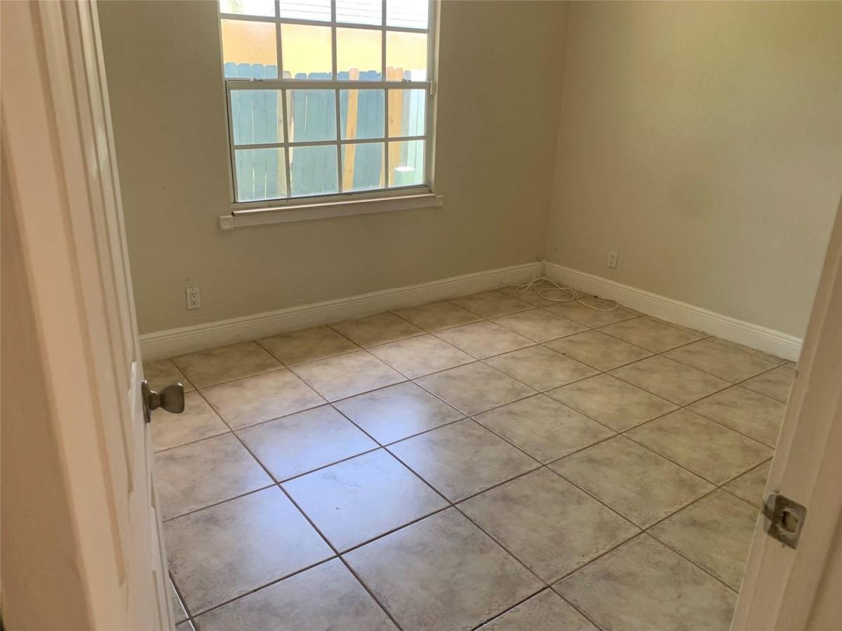 House for rent at 907 SW 78th Ave, Pompano Beach, FL 33068