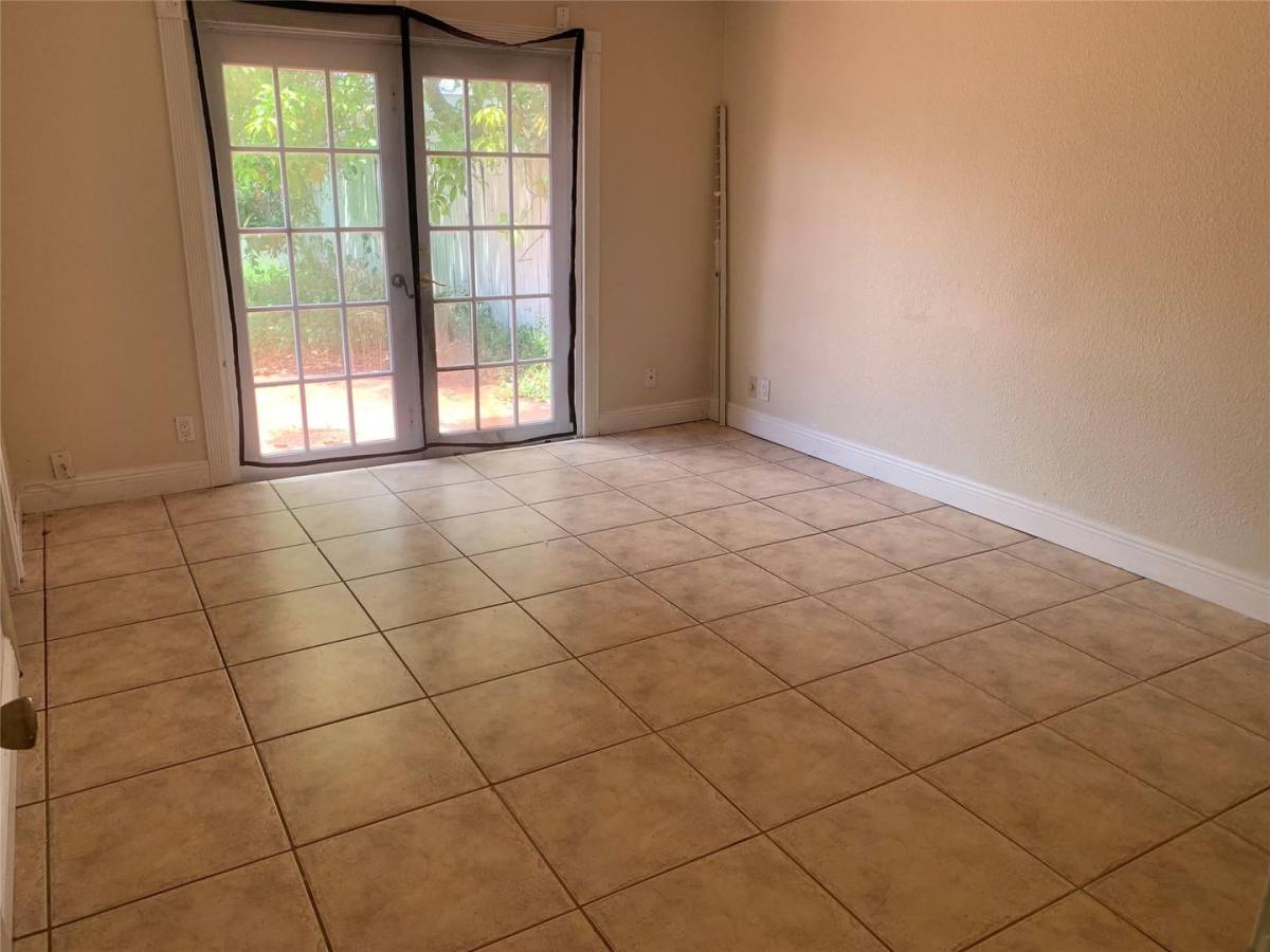 House for rent at 907 SW 78th Ave, Pompano Beach, FL 33068