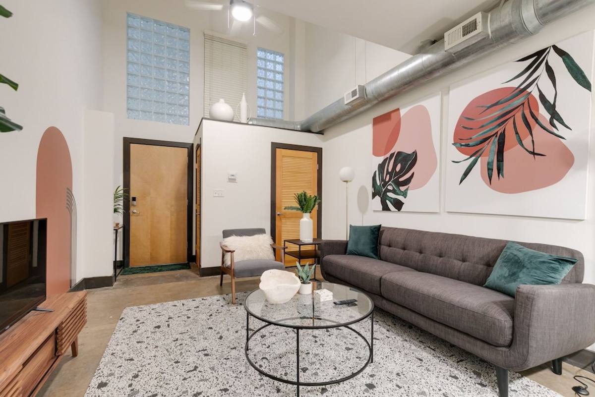 Apartment for rent at 115 E Broad St, Richmond, VA 23219