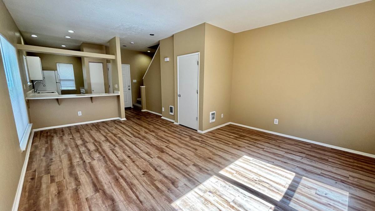 Townhouse for rent at 1819 SW 18th Ave, Portland, OR 97201