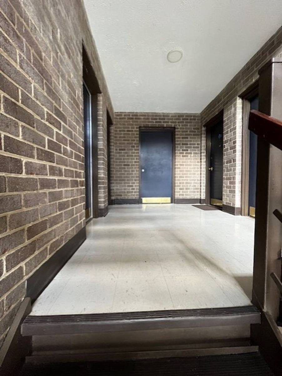 Apartment for rent at 14002 Cove Lane, Rockville, MD 20851