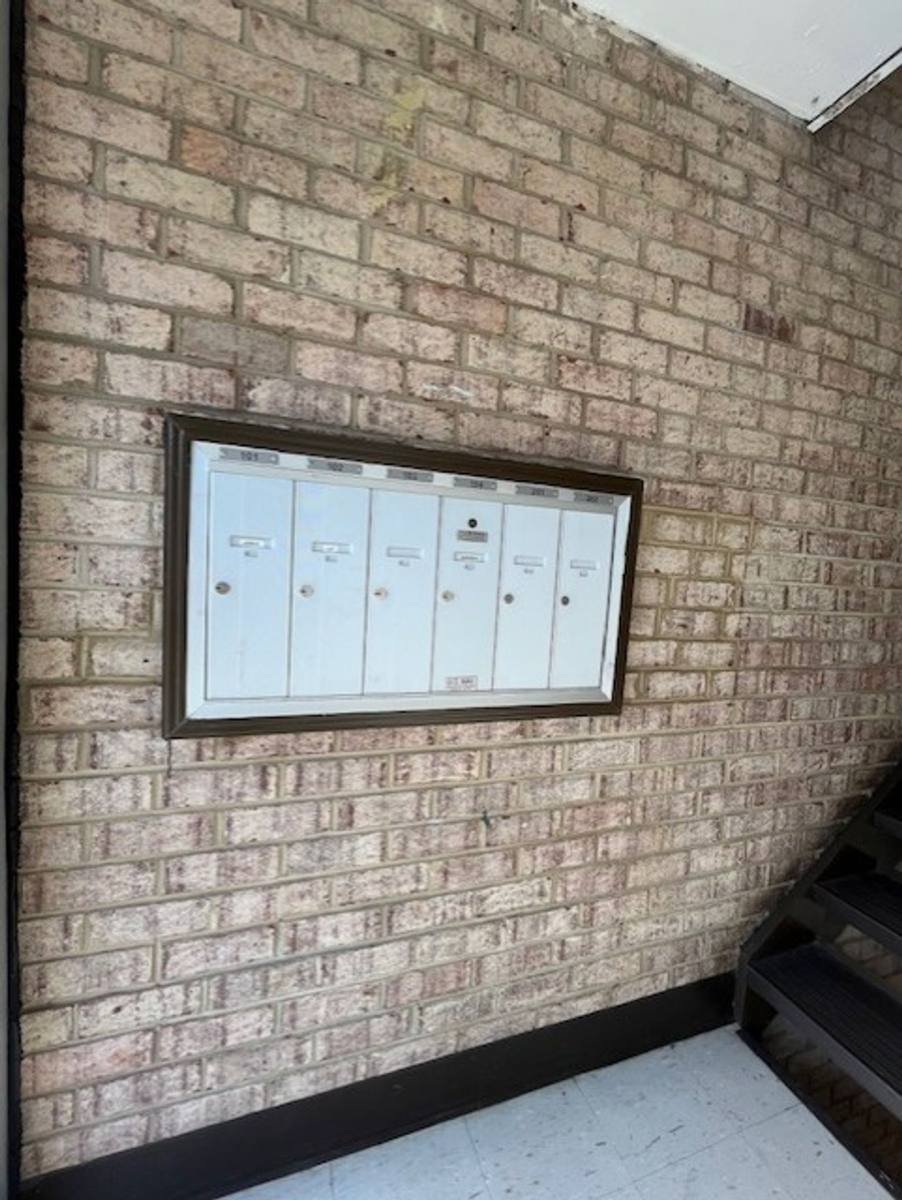 Apartment for rent at 14002 Cove Lane, Rockville, MD 20851