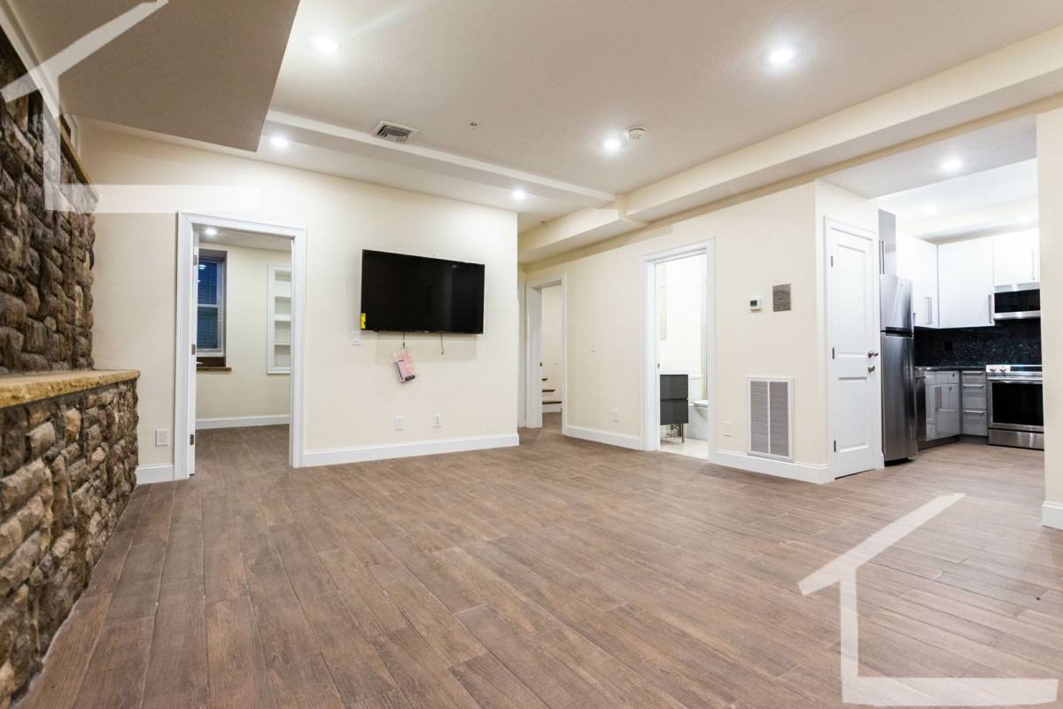 Townhouse for rent at 1612 Beacon St #1, Brookline, MA 02445