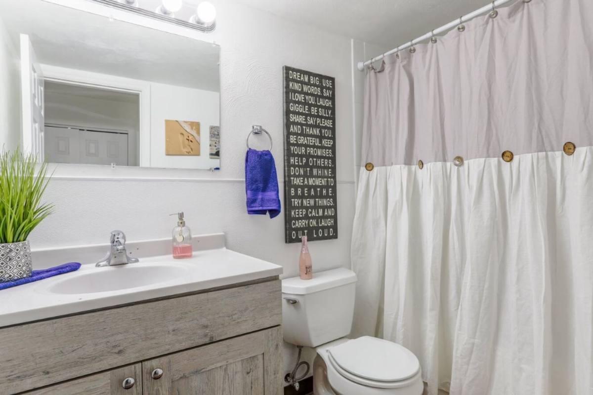 Apartment for rent at 117-E Maple Ave, Dayton, OH 45459