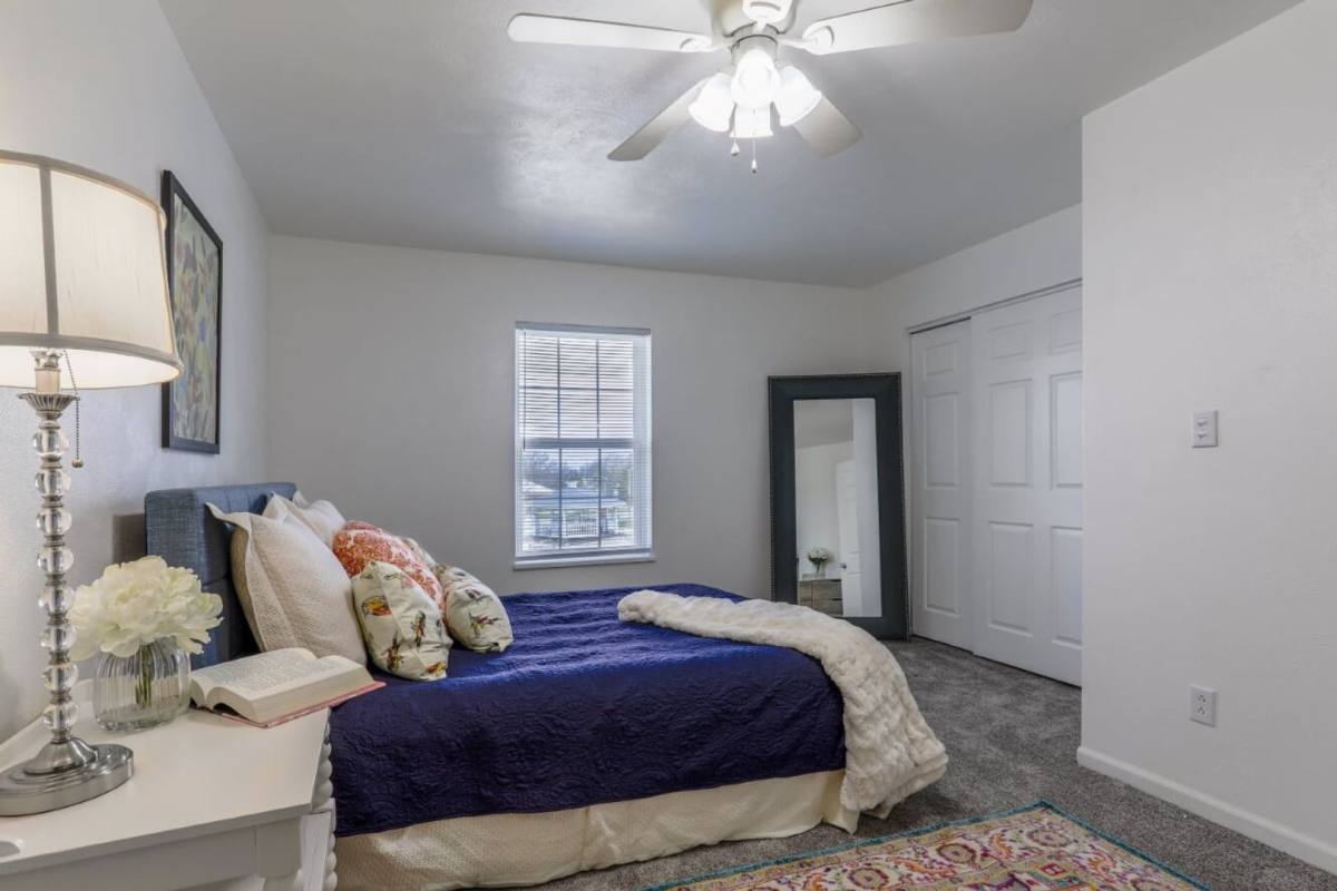 Apartment for rent at 117-E Maple Ave, Dayton, OH 45459