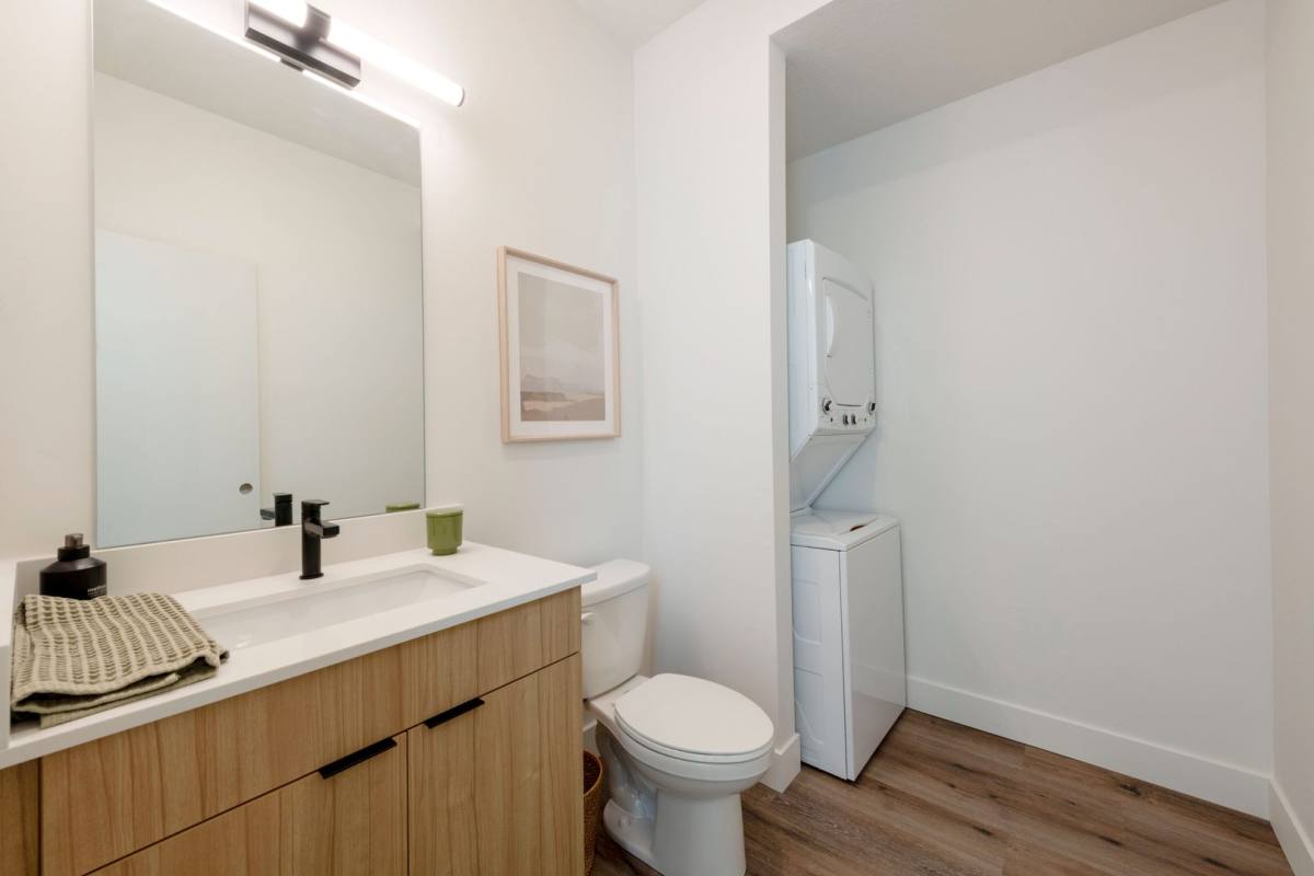 Townhouse for rent at 565 S Redwood Rd, Salt Lake City, UT 84104