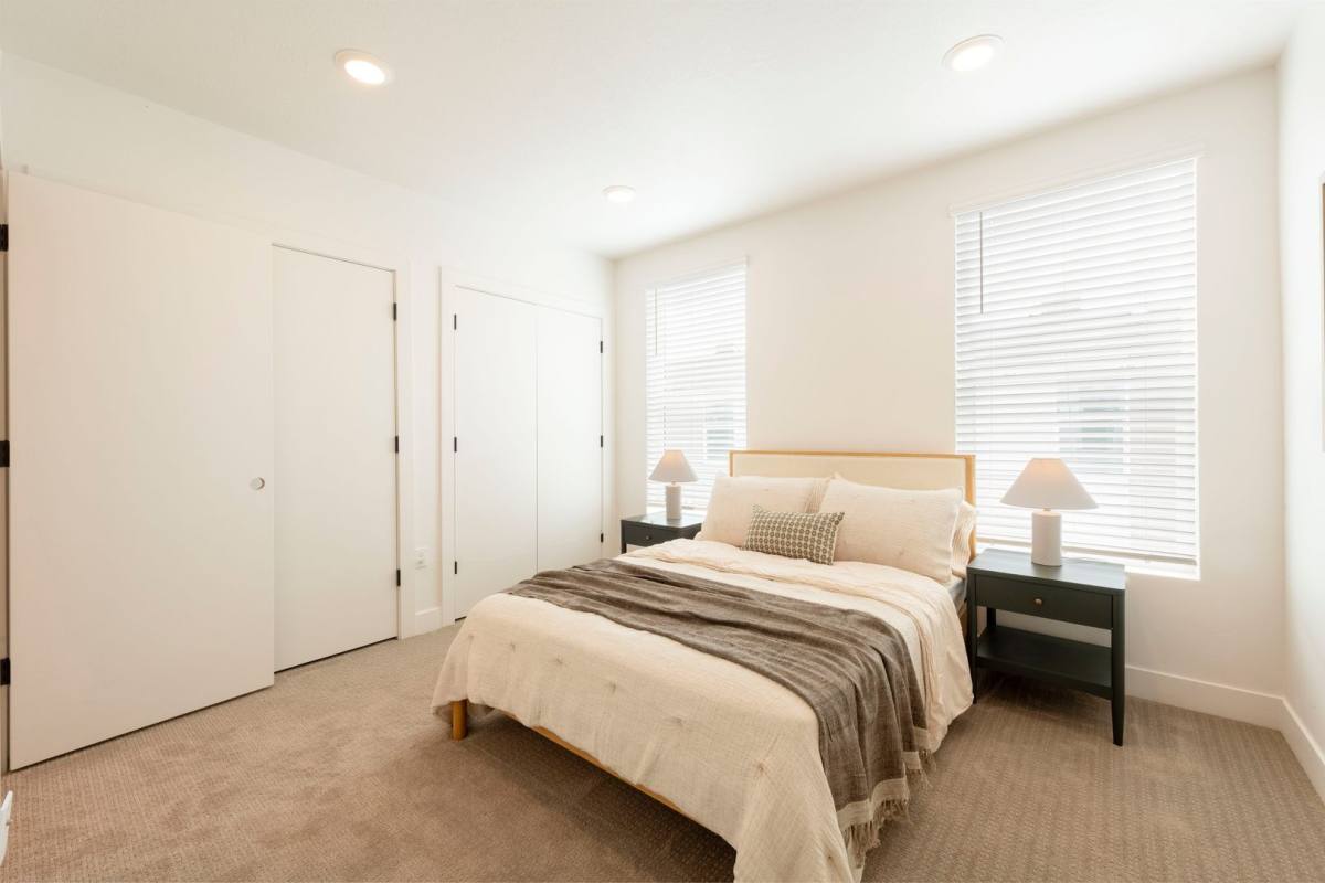 Townhouse for rent at 565 S Redwood Rd, Salt Lake City, UT 84104