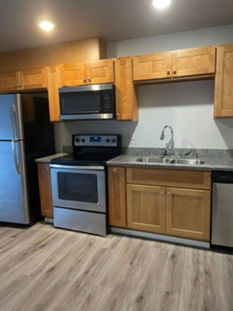 Apartment for rent at Brentwood Tacoma, 2515 S 48th, Tacoma, WA 98409