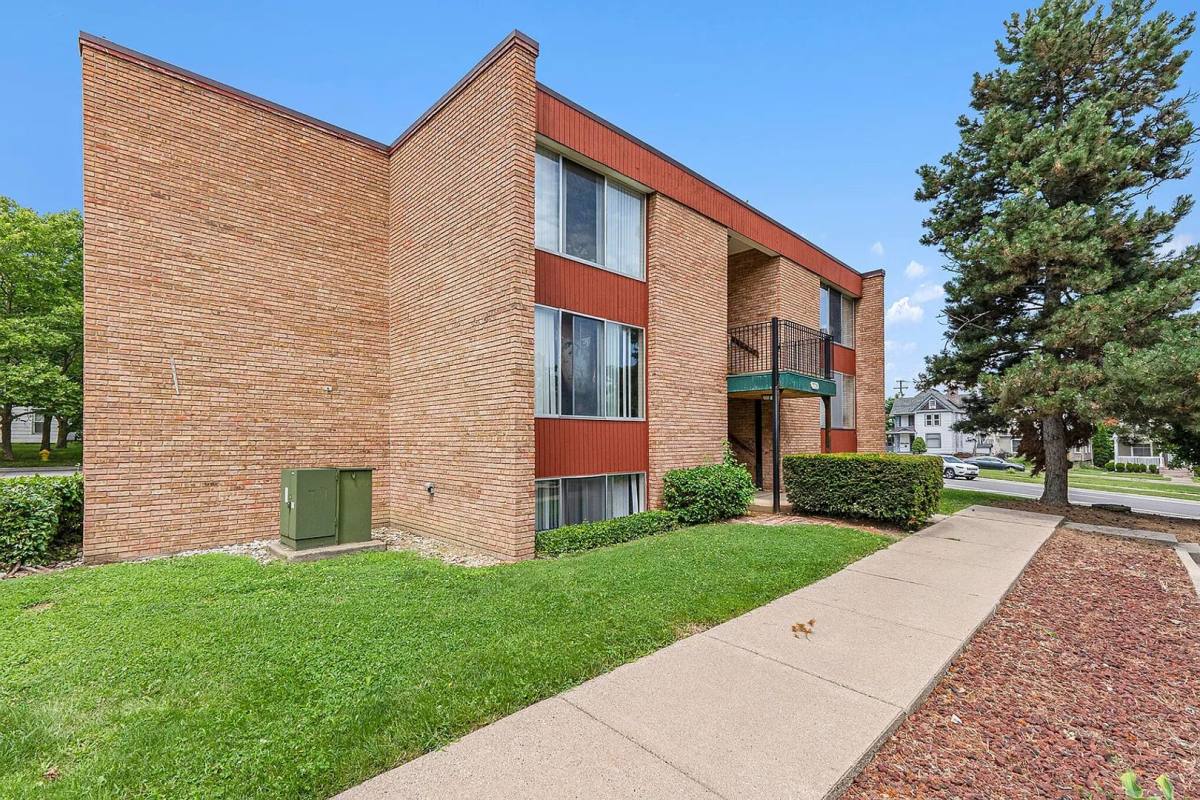 Apartment for rent at 715-777 Washtenaw Rd, Ypsilanti, MI 48197