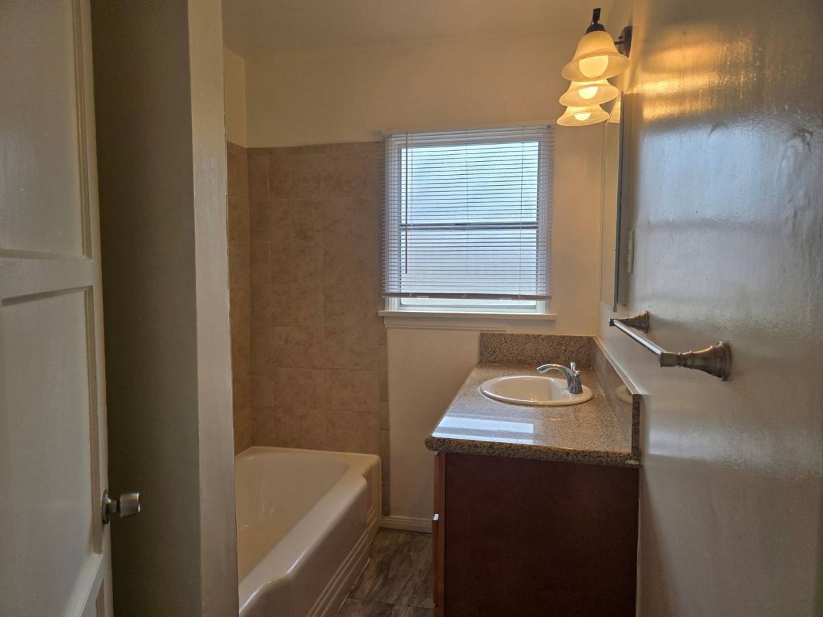 Apartment for rent at 520 E Lomita Ave, Glendale, CA 91205