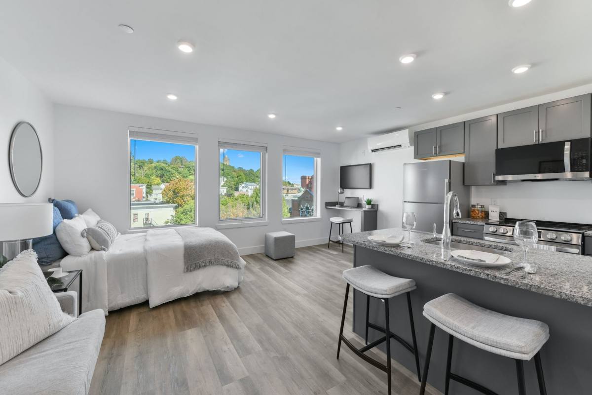 Apartment for rent at 585 Essex St, Lynn, MA 01902