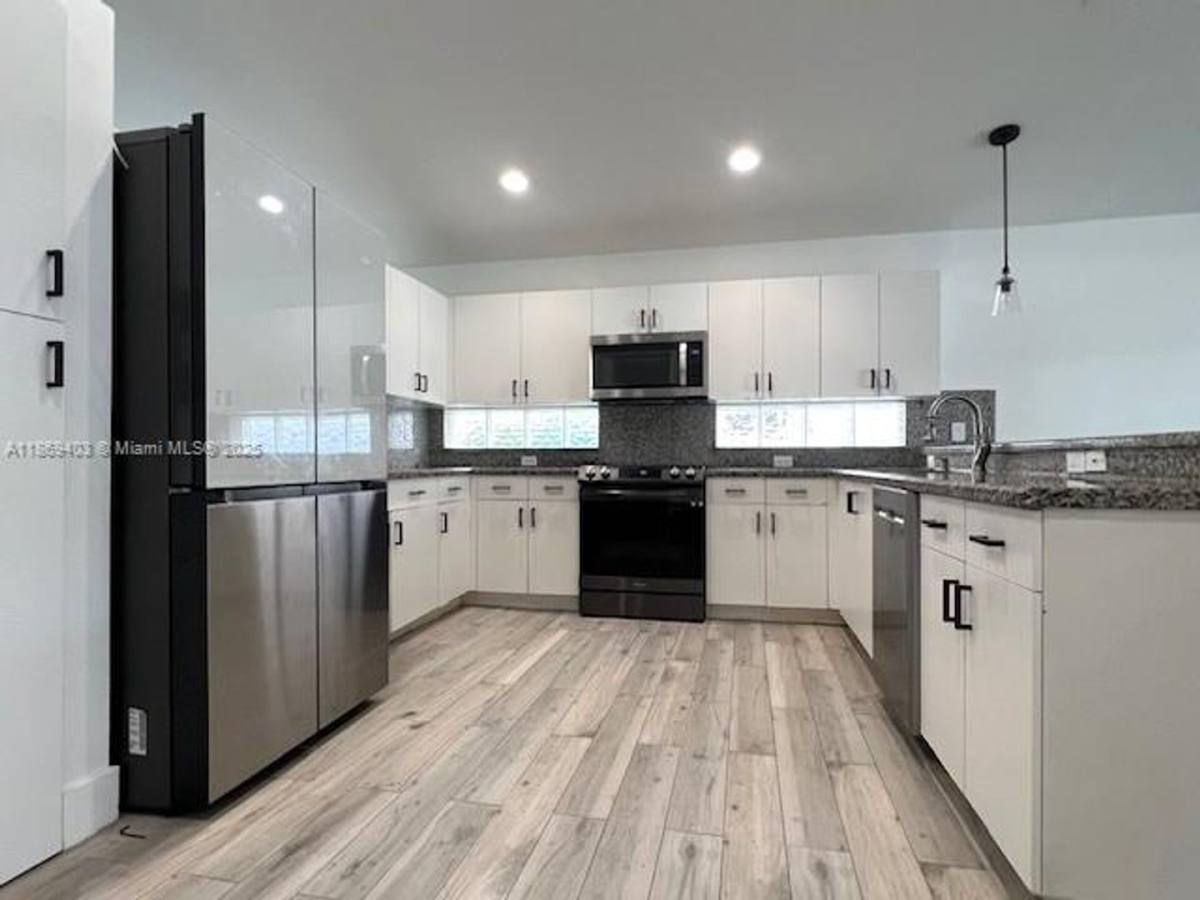 House for rent at 17888 SW 14th St, Hollywood, FL 33029