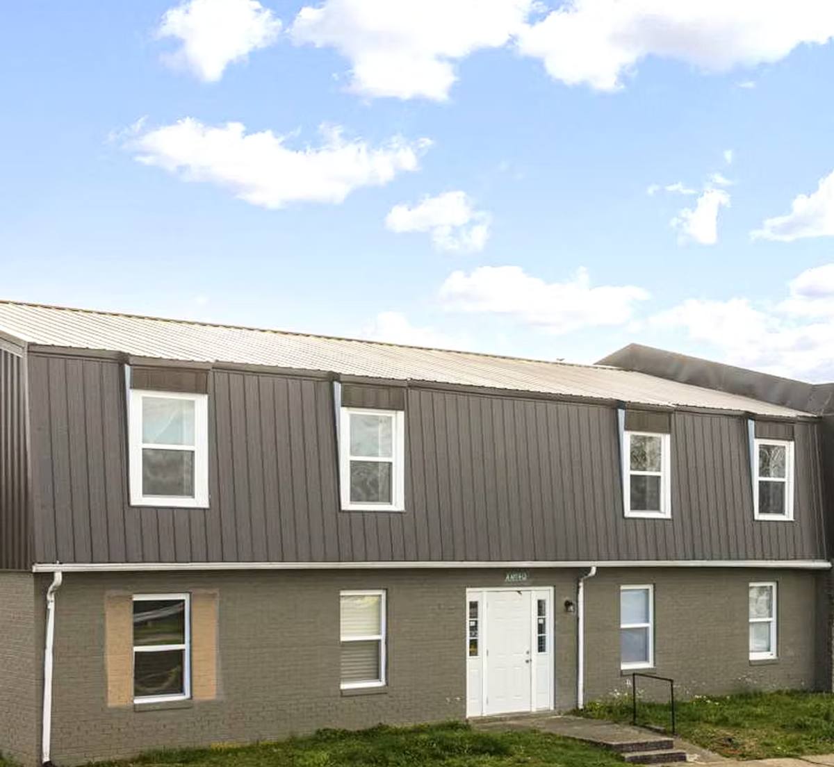 Apartment for rent at 200 Shalimar Dr, Glasgow, KY 42141