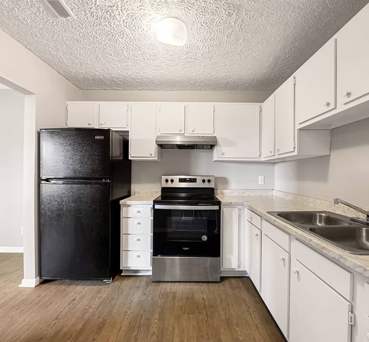 Apartment for rent at 200 Shalimar Dr, Glasgow, KY 42141