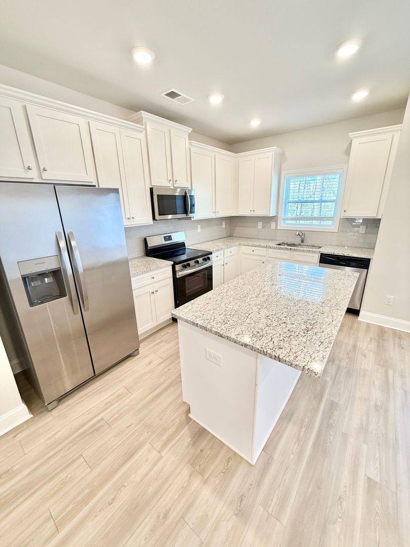 Townhouse for rent at 8204 Mintworth Links Lane, Matthews, NC 28105