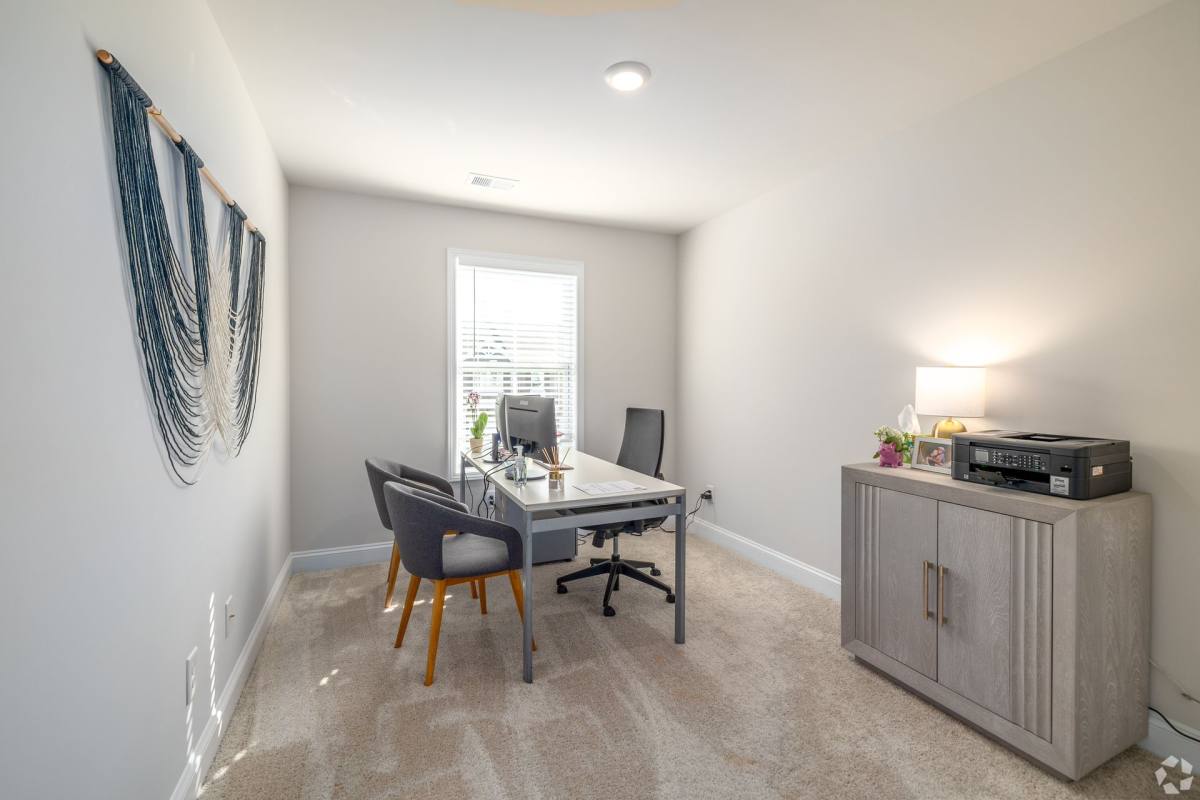 Townhouse for rent at 8204 Mintworth Links Lane, Matthews, NC 28105