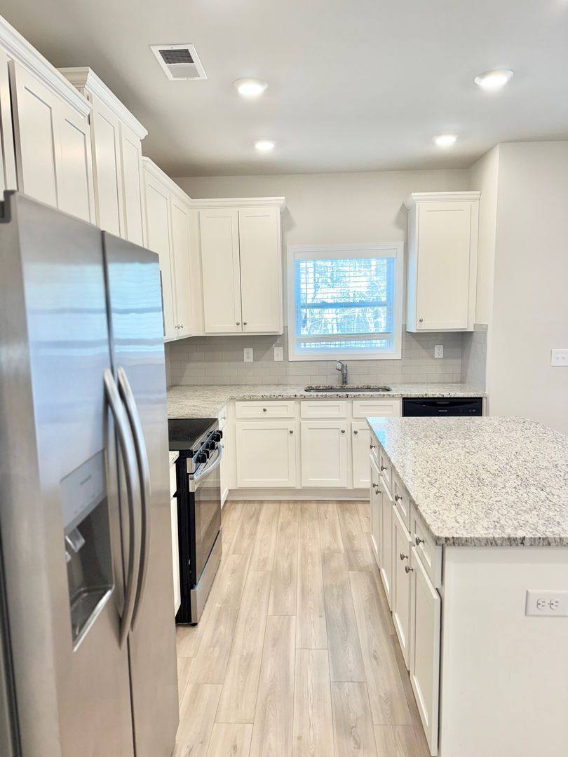 Townhouse for rent at 8204 Mintworth Links Lane, Matthews, NC 28105