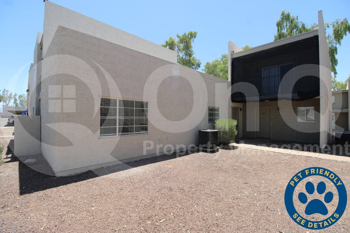 Apartment for rent at 2807 E Paradise Lane #102, Phoenix, AZ 85032