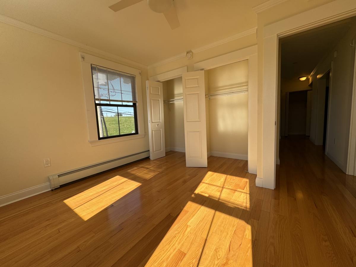 Apartment for rent at 219 Commonwealth Ave #2I, Chestnut Hill, MA 02467