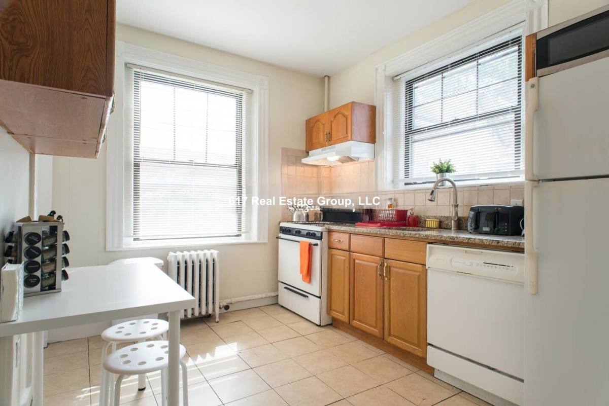 Apartment for rent at 48 Babcock St #O2, Brookline, MA 02446
