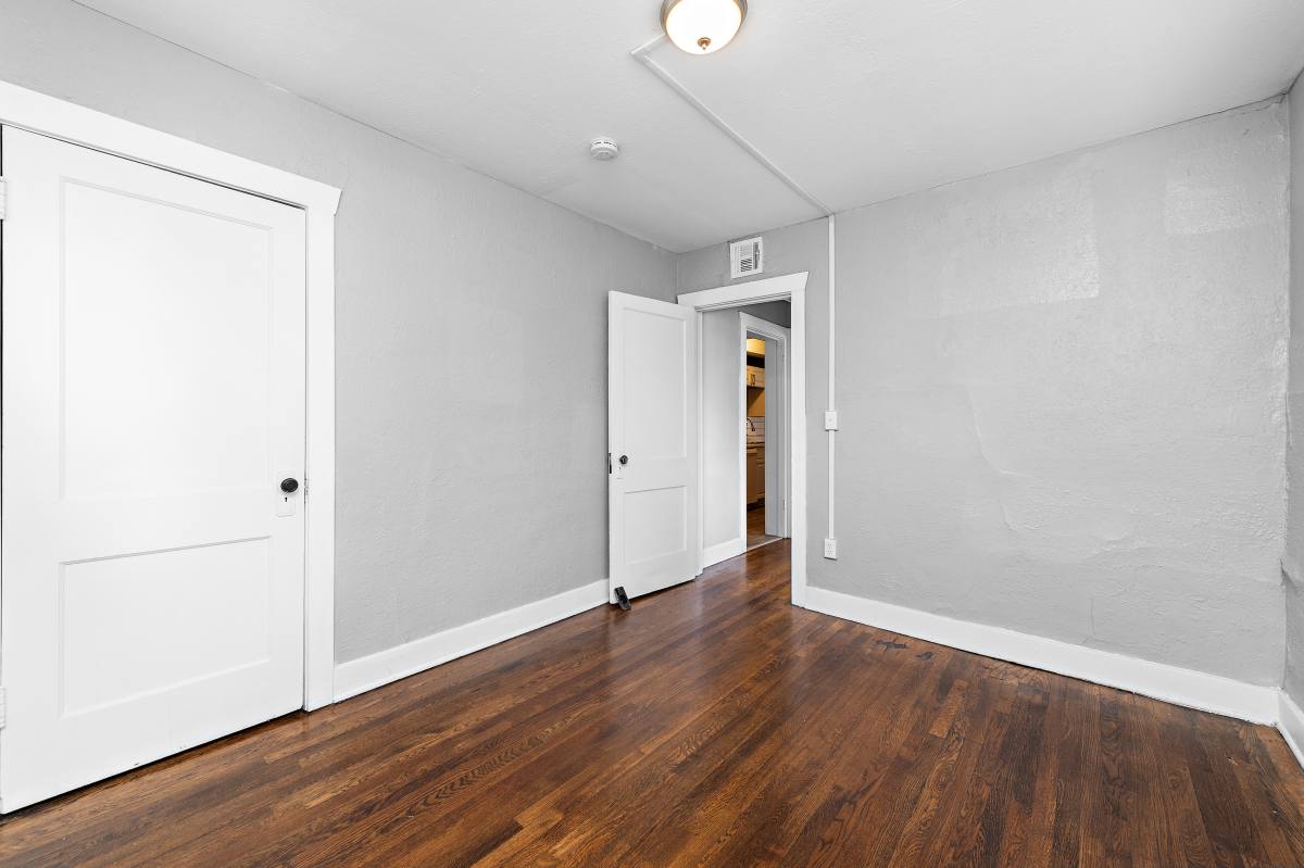 Apartment for rent at 201 W 38th St, Kansas City, MO 64111