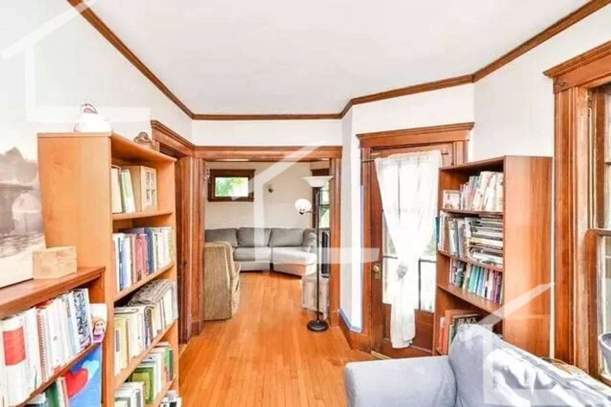Apartment for rent at 105 Colbourne Crescent #2, Brookline, MA 02445