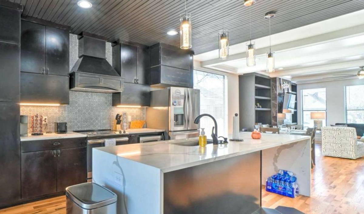 House for rent at 1732 22nd Ave N, Nashville, TN 37208