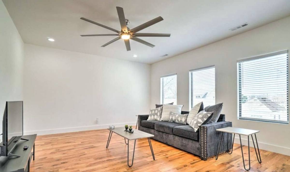 House for rent at 1732 22nd Ave N, Nashville, TN 37208