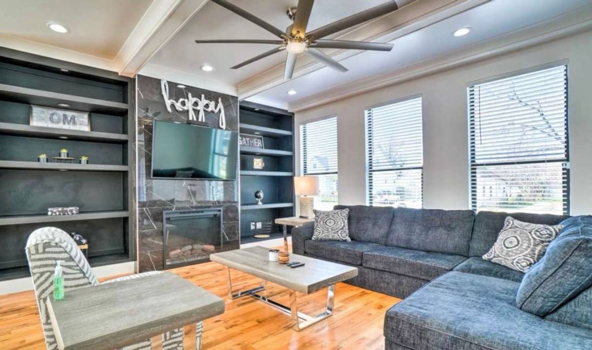 House for rent at 1732 22nd Ave N, Nashville, TN 37208
