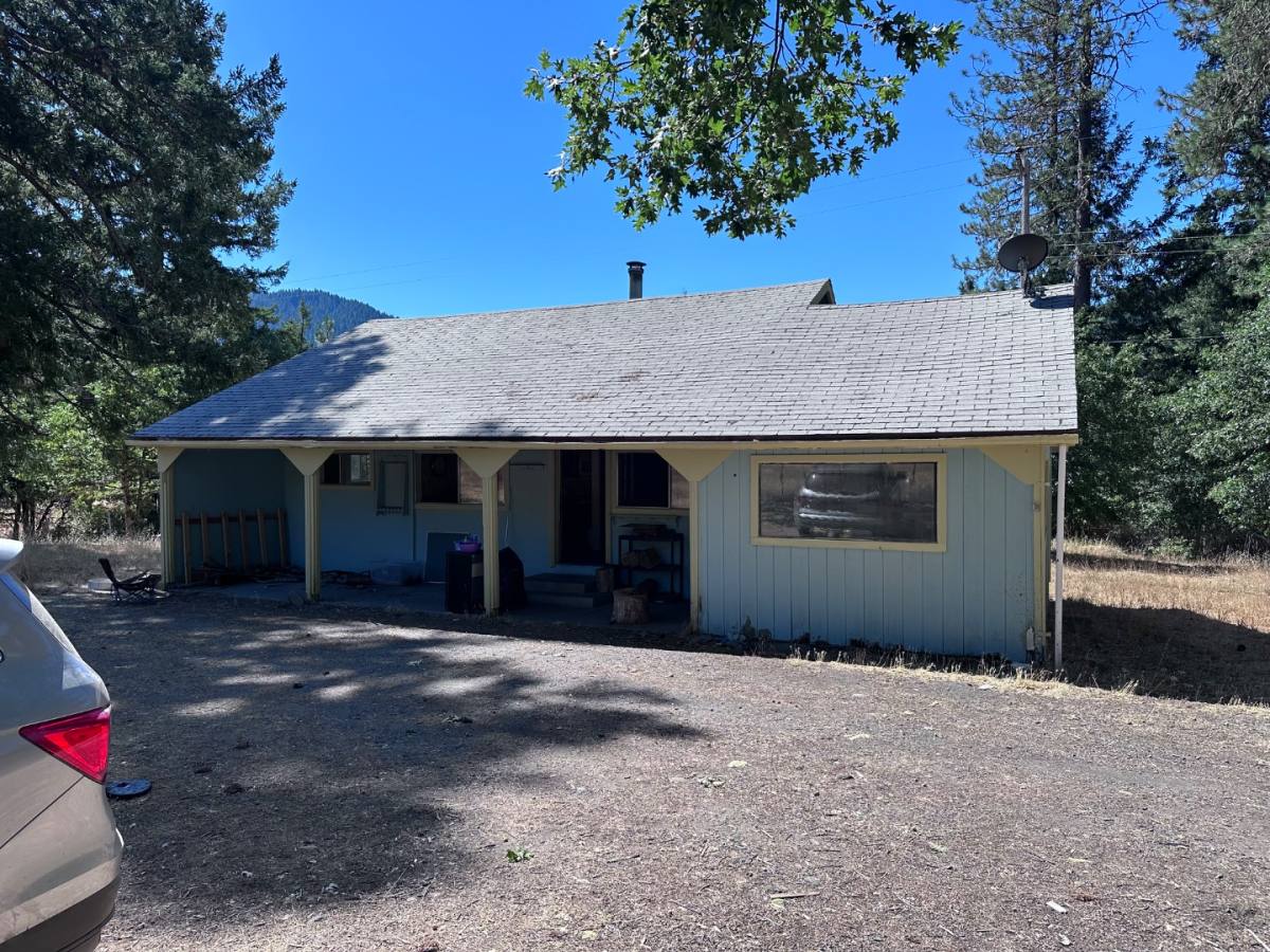 House for rent at 21 Dorothy Way #21, Bridgeville, CA 95526