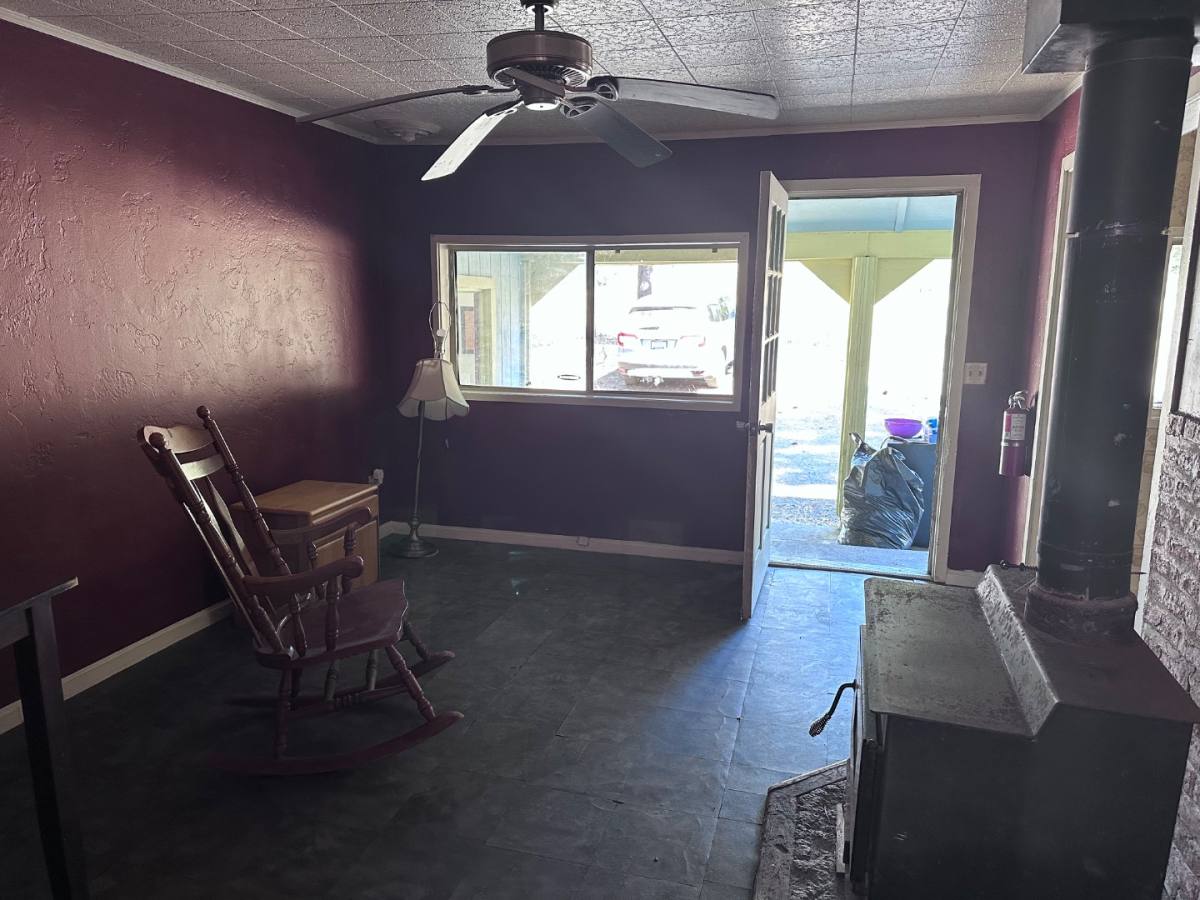 House for rent at 21 Dorothy Way #21, Bridgeville, CA 95526