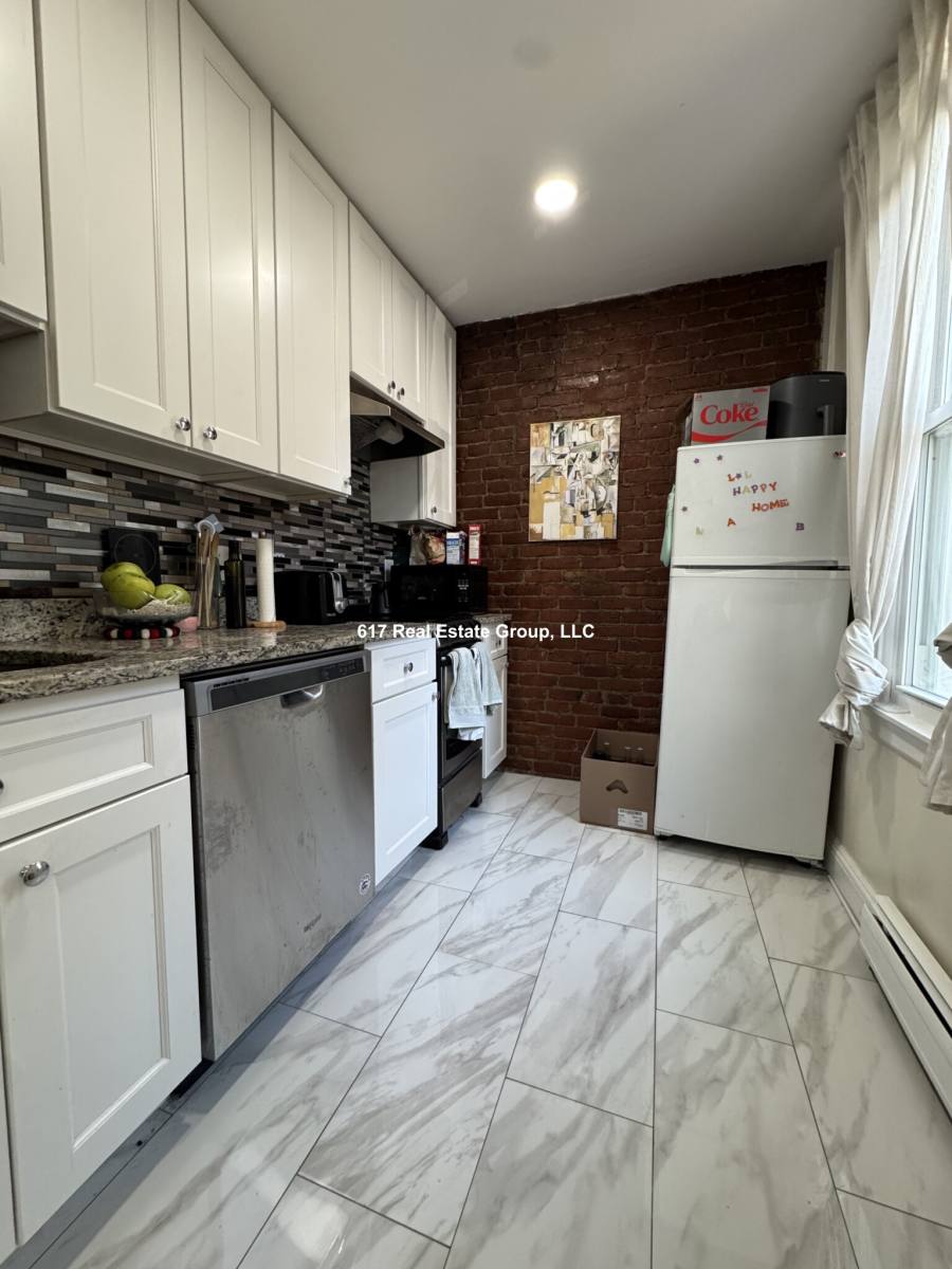 Apartment for rent at 47 Cameron St #2, Brookline, MA 02445