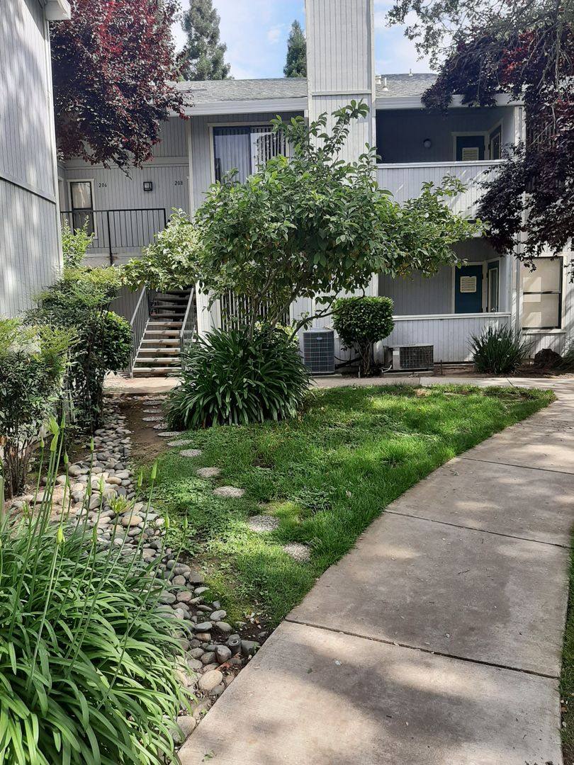 Apartment for rent at 5795 Springview Dr, Rocklin, CA 95677